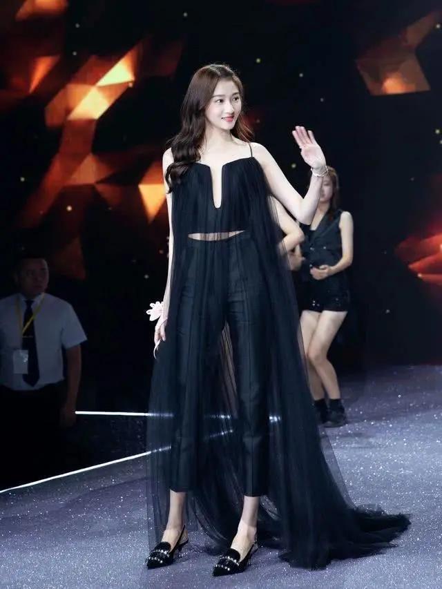 复古裙子裤子怎么搭配好看,复古裙裤怎么搭配上衣