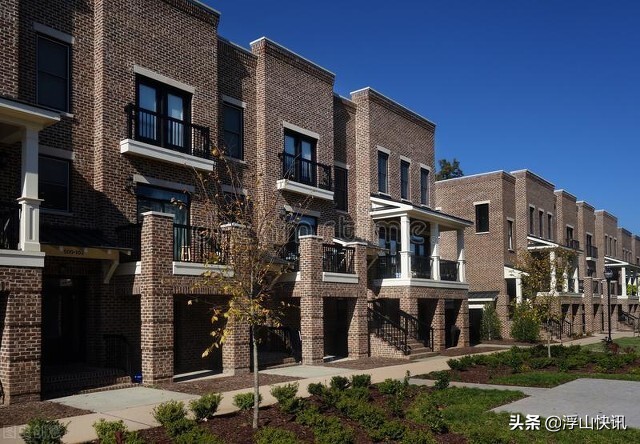 别墅加装电梯邻居反对怎么处理,联排别墅加装电梯属于违建吗