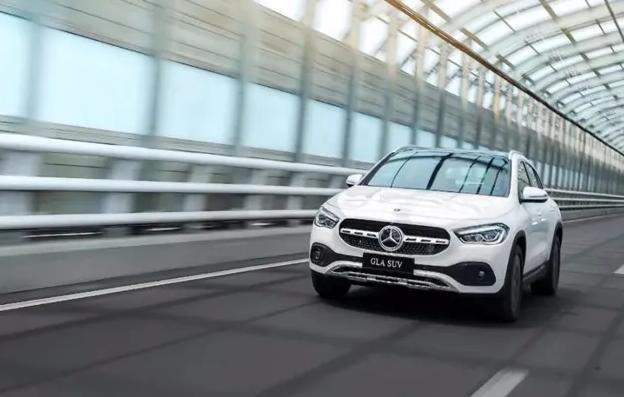 试驾全新gla好开不,试驾奔驰GLAAMG