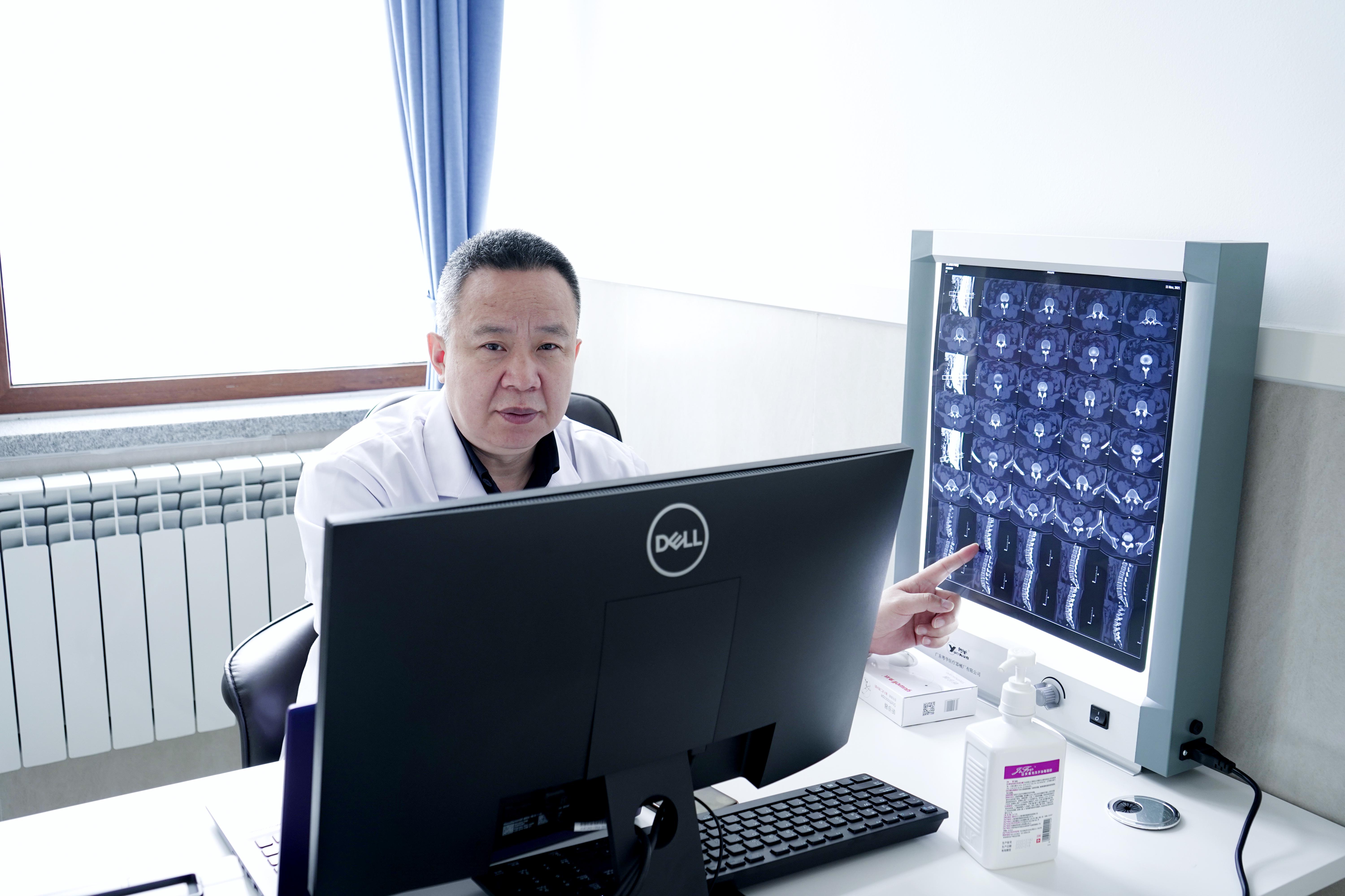 怎么区分落枕和痉挛性斜颈,痉挛性斜颈与落枕有哪些区别