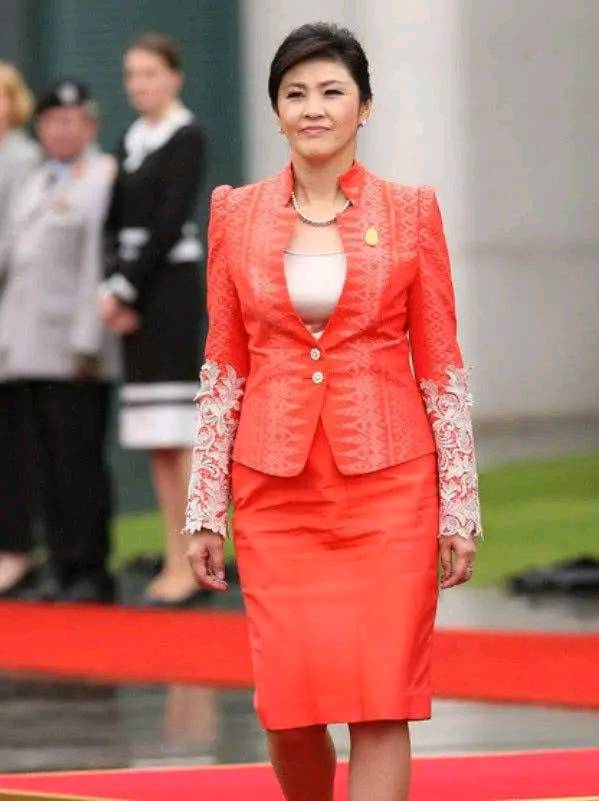 英拉近照,英拉年轻惊艳写真大片