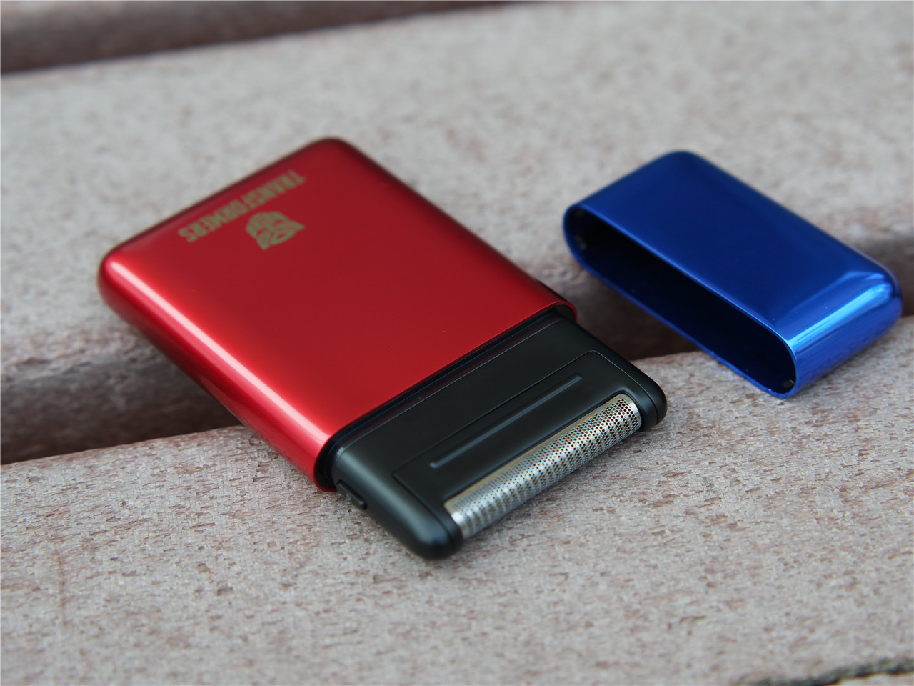 须眉剃须刀变形金刚,须眉变形金刚版剃须刀