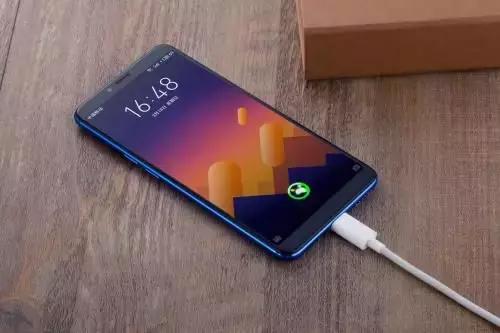 充电两秒钟使用两小时,充电两小时用时5分钟