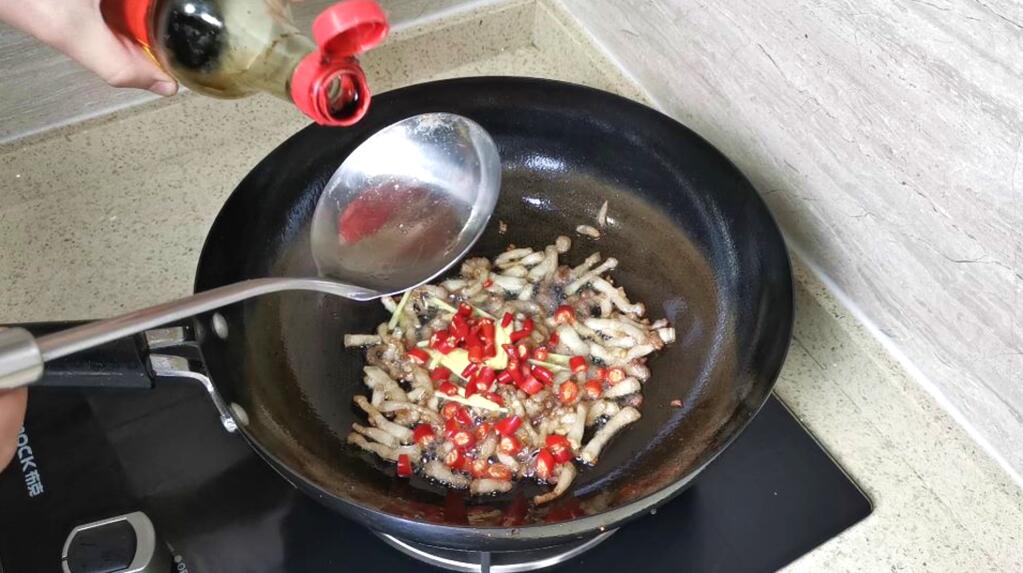 蒜苔怎么炒才会入味,炒蒜苔怎么才能炒得入味