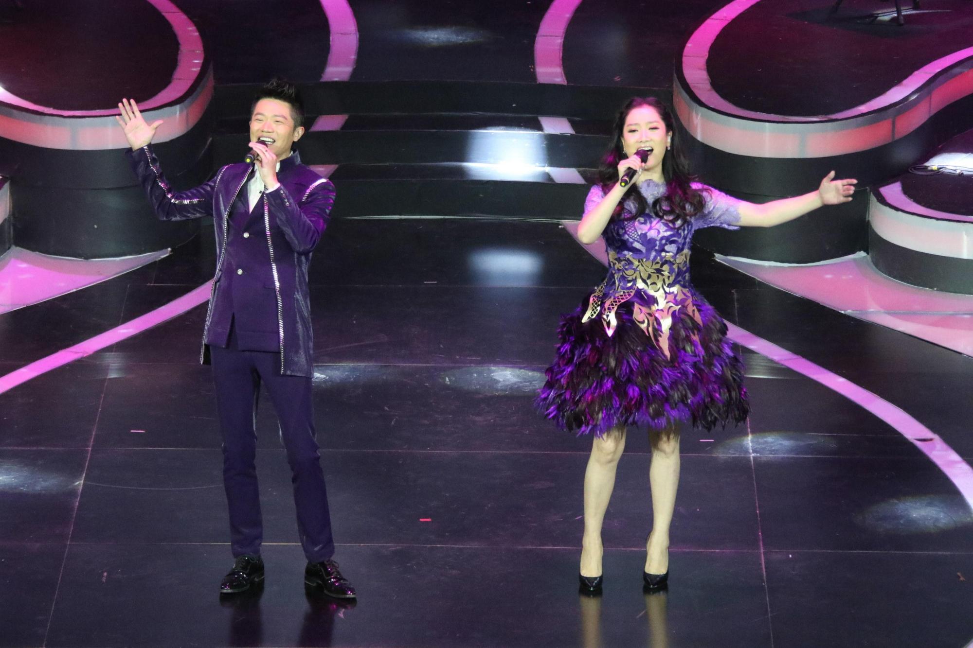 从当初的一票难求，到现在的商演无人识，凤凰传奇经历了什么？