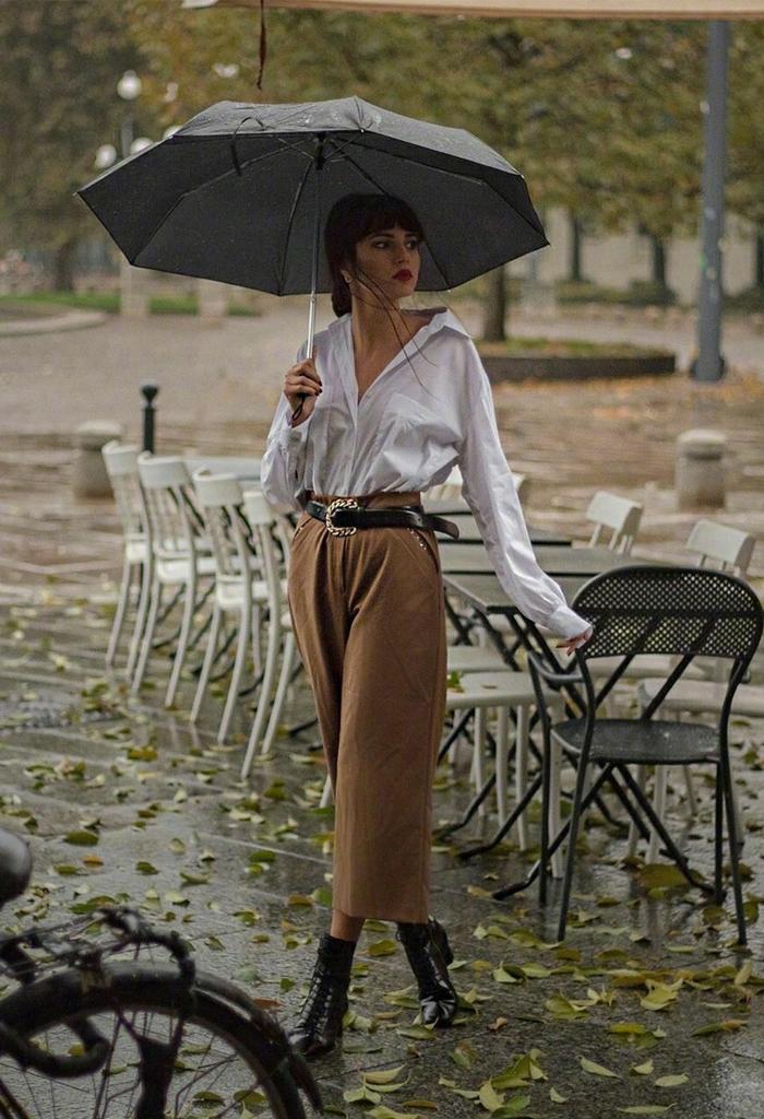 高级耐看的极简文艺风，才是最“显贵”的穿搭style