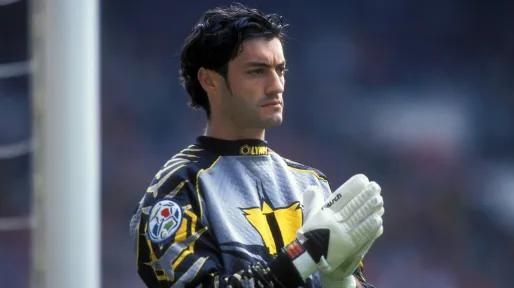 葡萄牙国家队c罗帽子戏法,16年葡萄牙c罗的高光表现