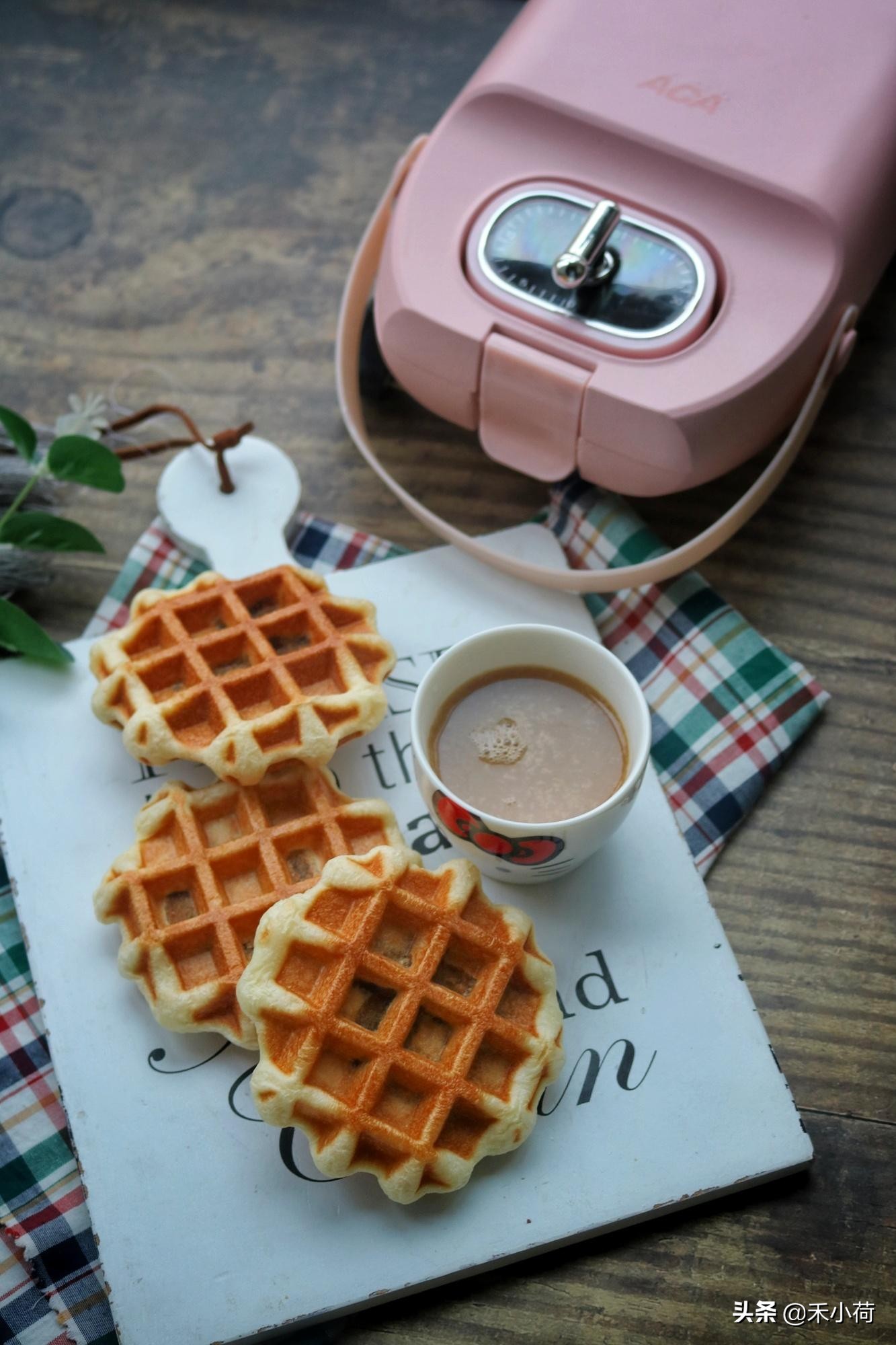 女儿挑食不吃早餐,花20分钟准备花样面包,一口气吃3个