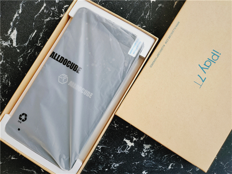 酷比魔方iplay9评测,续航更持久游戏超低延迟