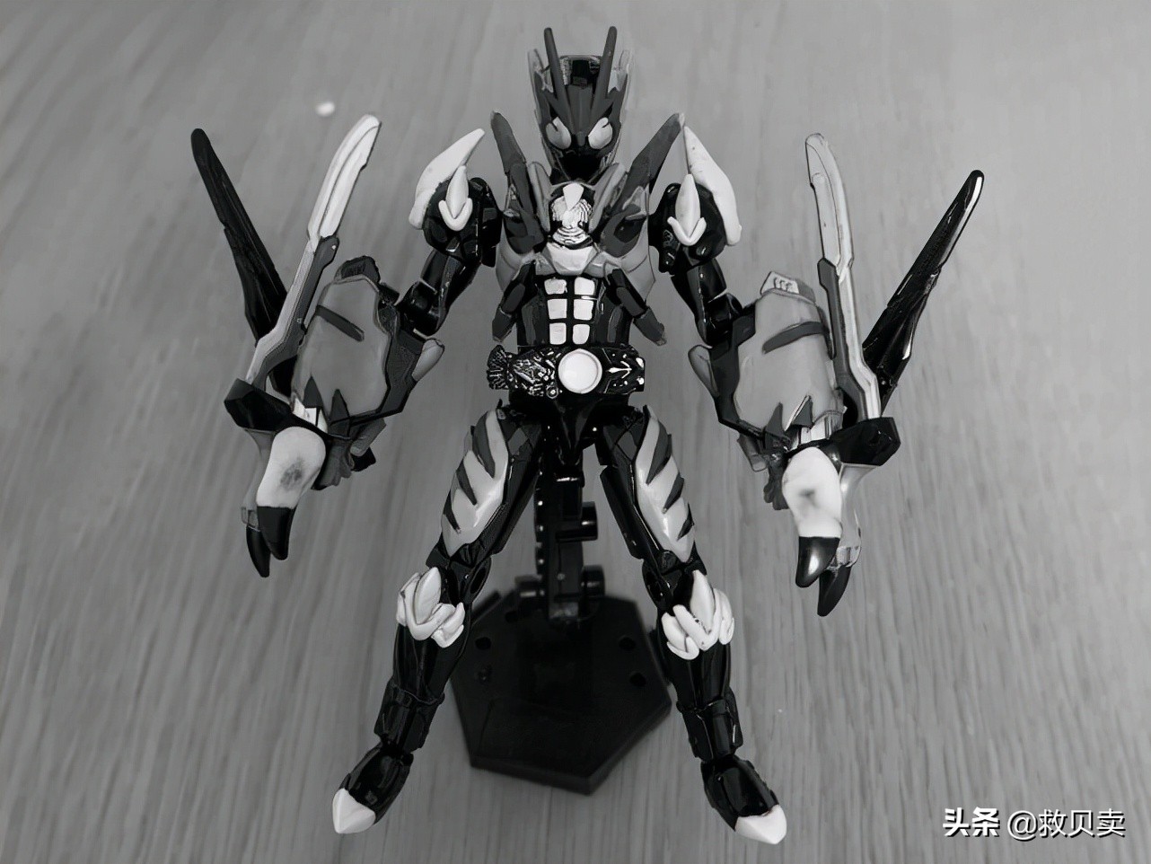 假面骑士狂暴巴尔坦shf手办,假面骑士火箭头改版手办