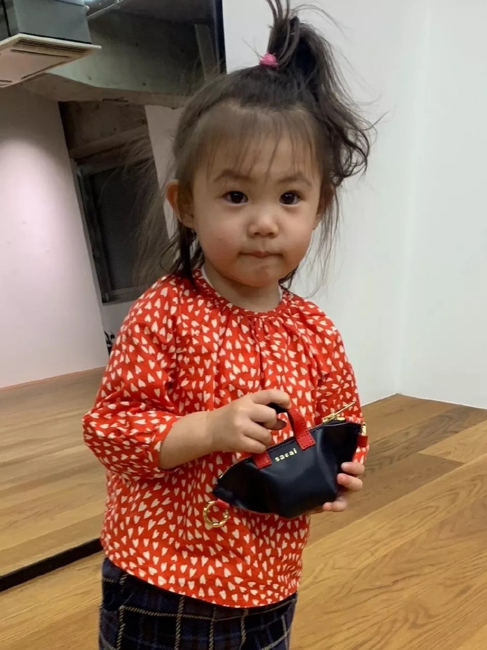 王诗龄戴的珠宝,王诗龄戴卡地亚手镯多少钱