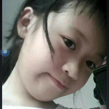 怕被某些人伤害过,怕被别人伤害而防备很深