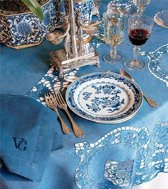 意大利品牌华伦天奴,华伦天奴首席设计师