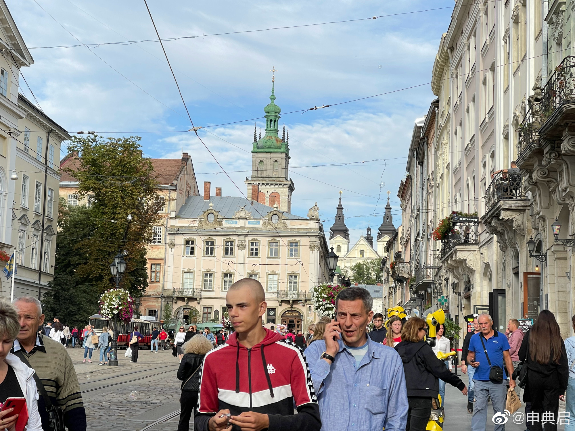 利沃夫最神奇的地方在于历史上多次易主，墓地都有各历史时期风格
