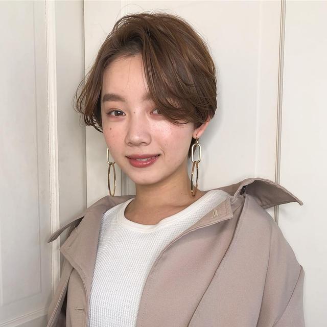 个性短发型女2020流行发型,中长发发型女2020流行发型冬季