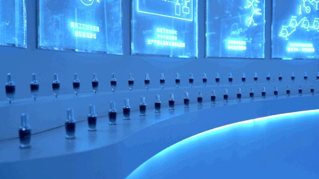 「小黑瓶」的奇幻沉浸体验展