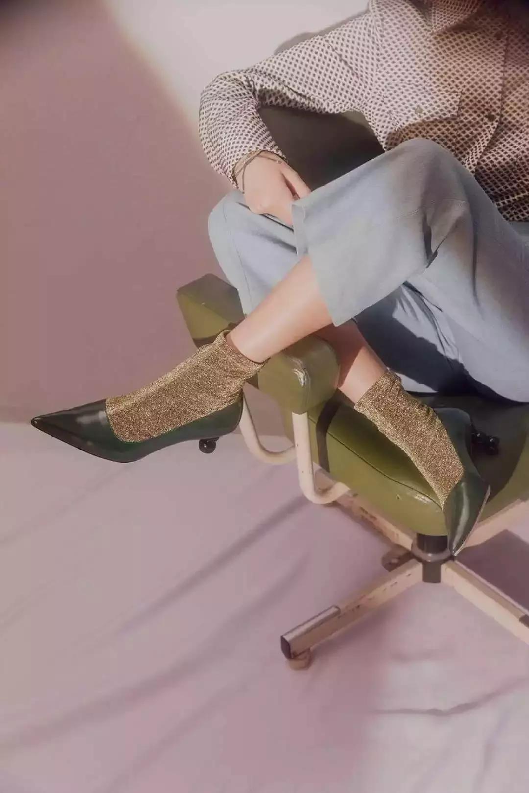 夏季小白鞋短靴洋气又高级,5款人气短靴时髦好看穿着又舒适