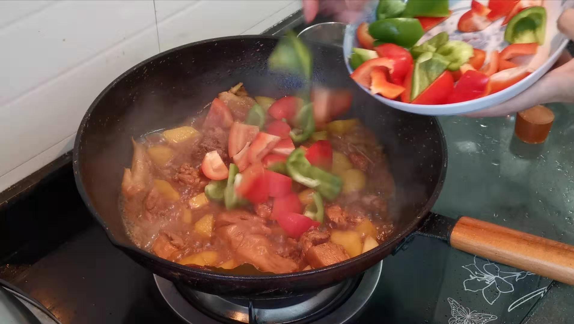 炖鸡肉中途关火再炖能熟么,炖鸡肉切记不要焯水和直接下锅