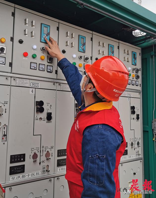 致敬他们的身影,他们的身影让我们难忘