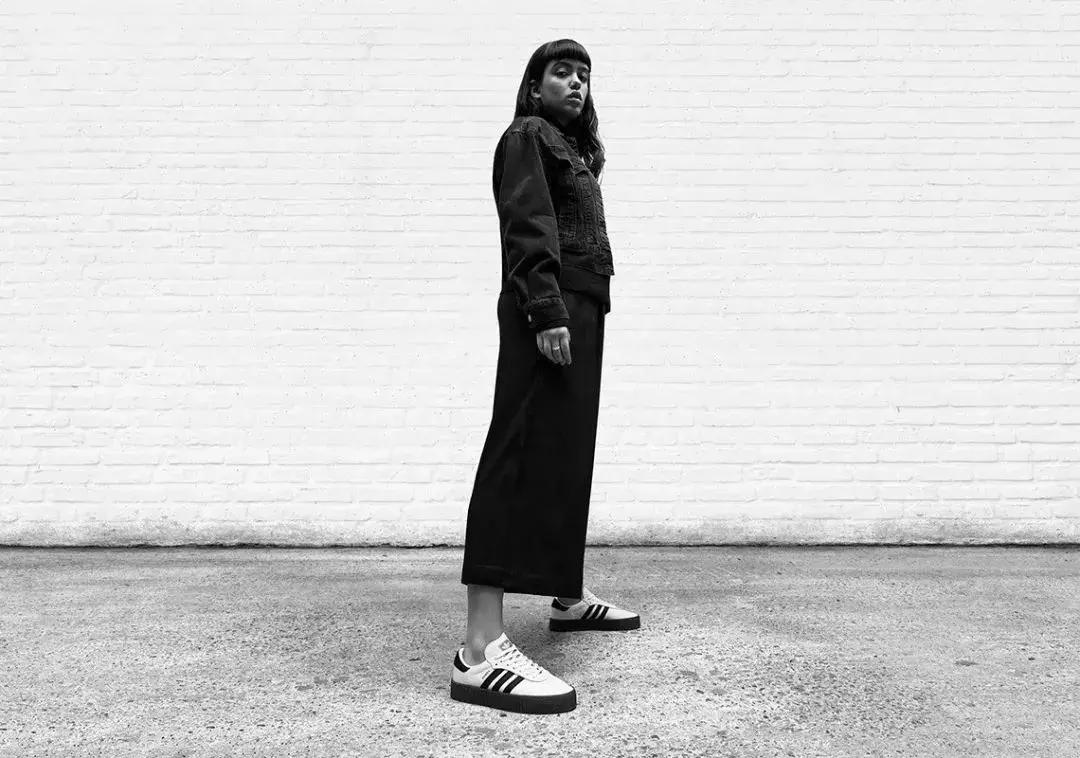 璐皯绐熺殑瓒崇悆鐞冮瀷,璐皯绐熷嚭鏉ョ殑鐞冮瀷