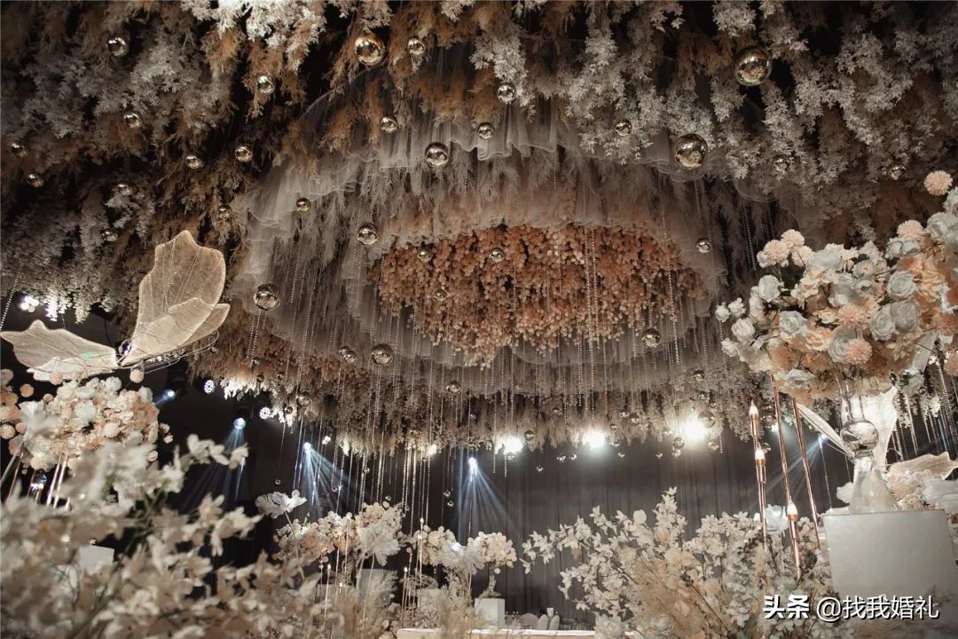 新鲜出炉!国庆千场案例优选,均价1W+爆款婚礼