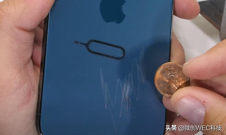 iphone12pro暴力测试,iphone12pro国外暴力测试