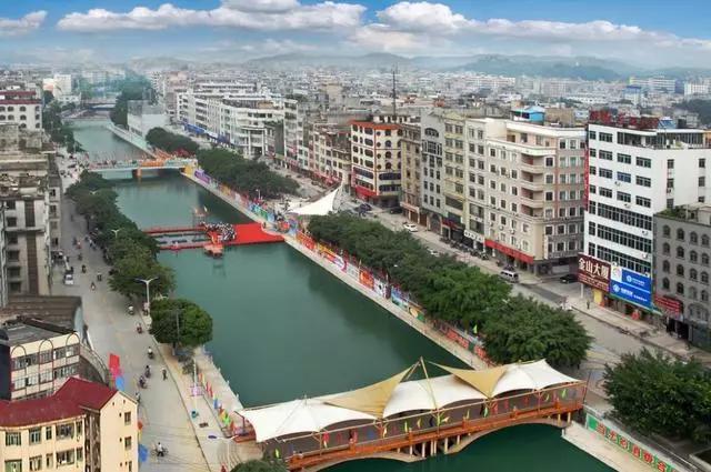 广西最富有的县市和最穷的县,广西最发达的十个镇