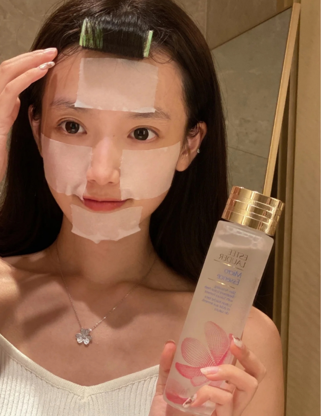 用完爽肤水洗脸的正确方法,每天清水洗脸后擦爽肤水可以吗