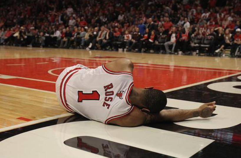 娇贵的膝盖是球员的阿喀琉斯之踵！膝盖伤已毁掉无数优秀球员