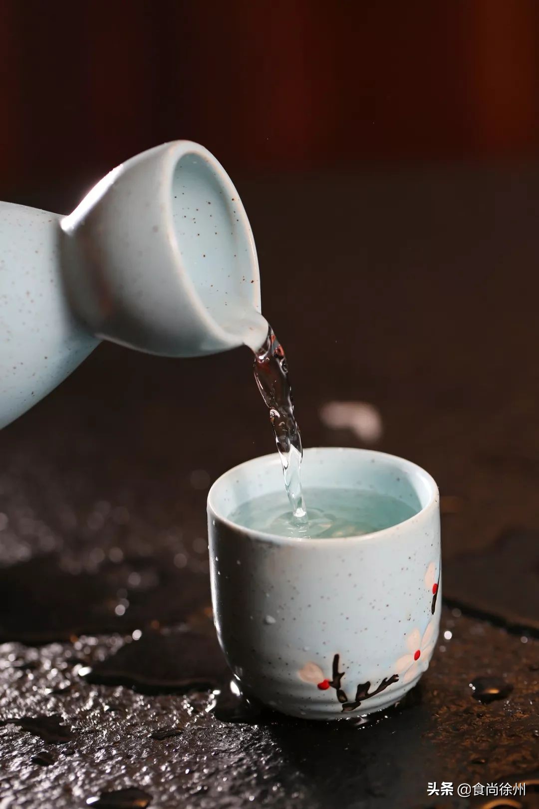 徐州发现超魔幻烧肉酒场，颜值赛高！可以大口吃肉大口喝酒！