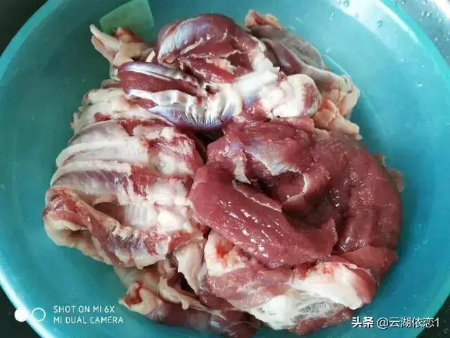 小雪节气适合吃羊肉吗,小雪节气喝羊肉白萝卜汤补而不滞