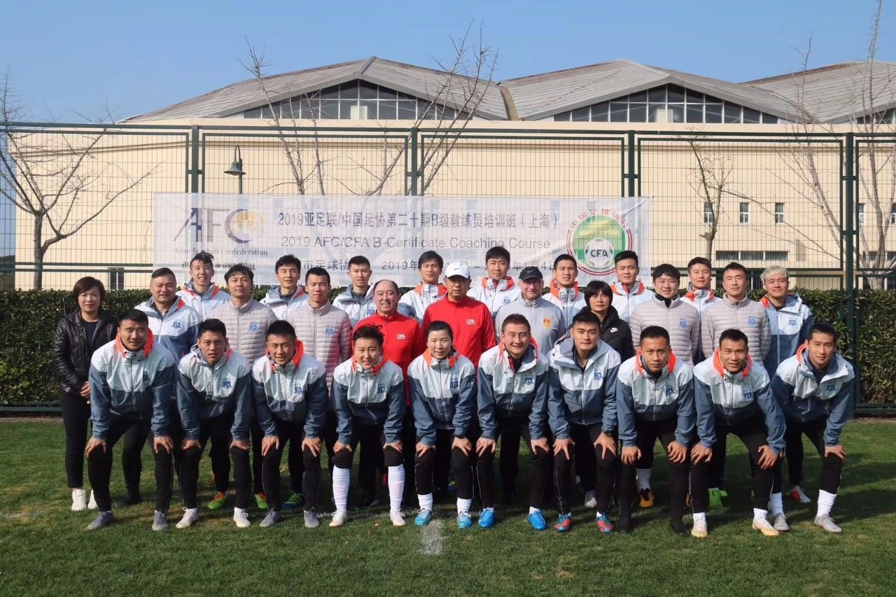 中超第一名可以踢英超吗,中超目前第一人