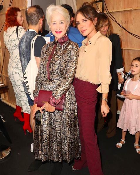 贝嫂单手抱小七的图片,贝嫂带小七走秀