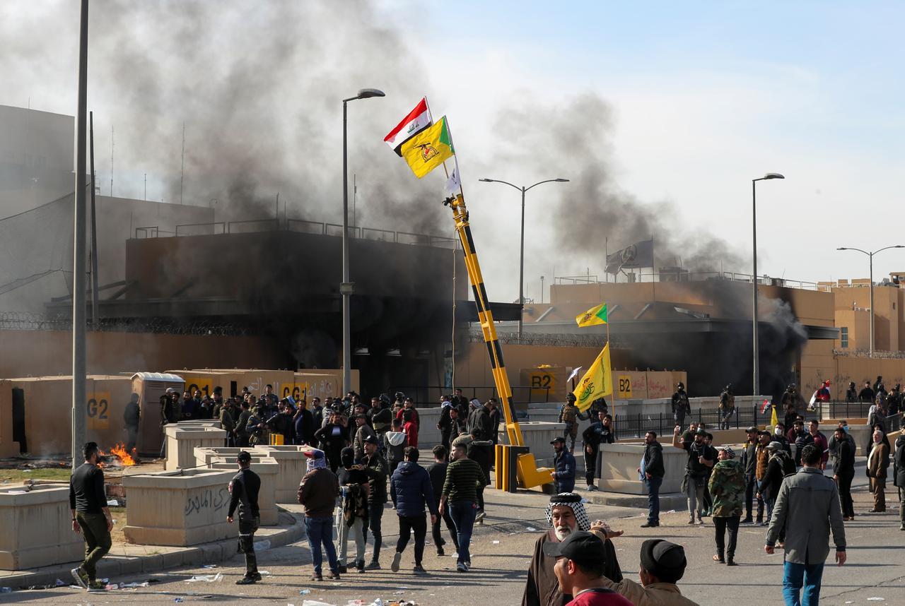 f16战斗机伊拉克视频,伊拉克空军f-16击落美国侦察机