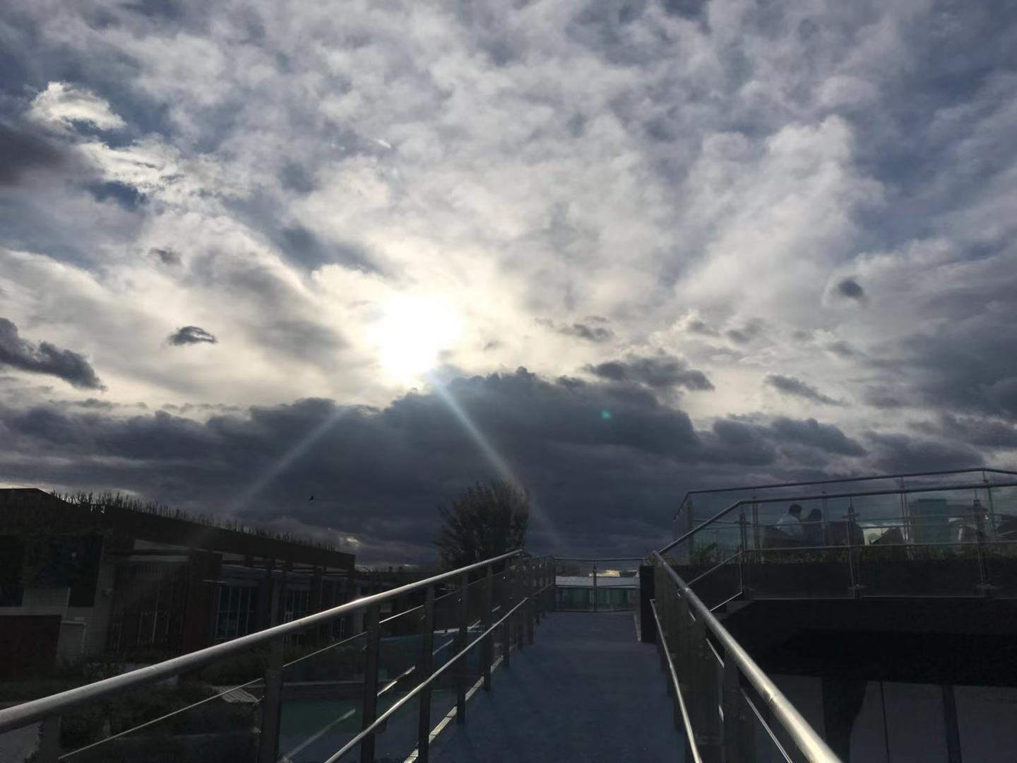 金源购物中心顶层,远大路世纪金源购物中心