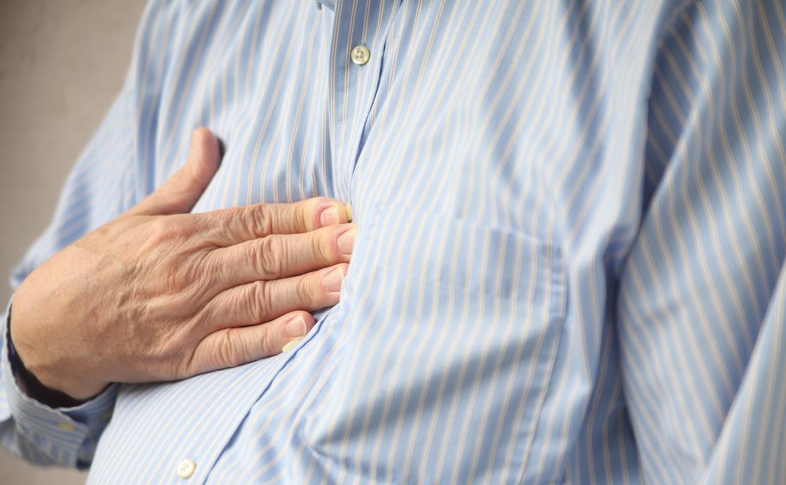 17岁孩子总放屁很臭是不是肠癌,女人放屁多是肠癌晚期吗