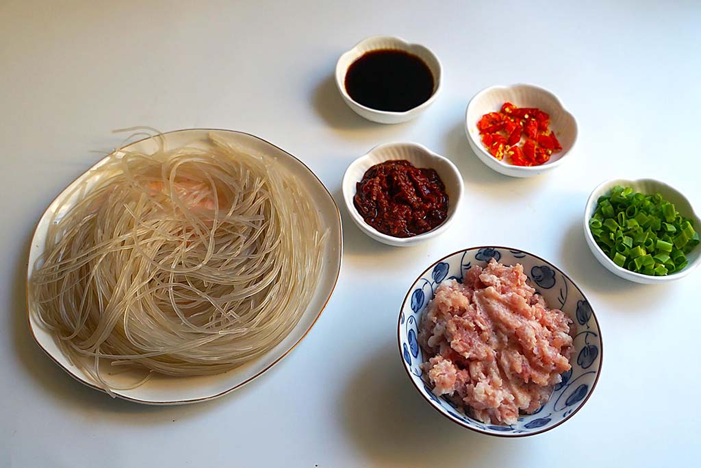 大厨炒薯粉条的做法,粉条怎样做才好吃不粘锅