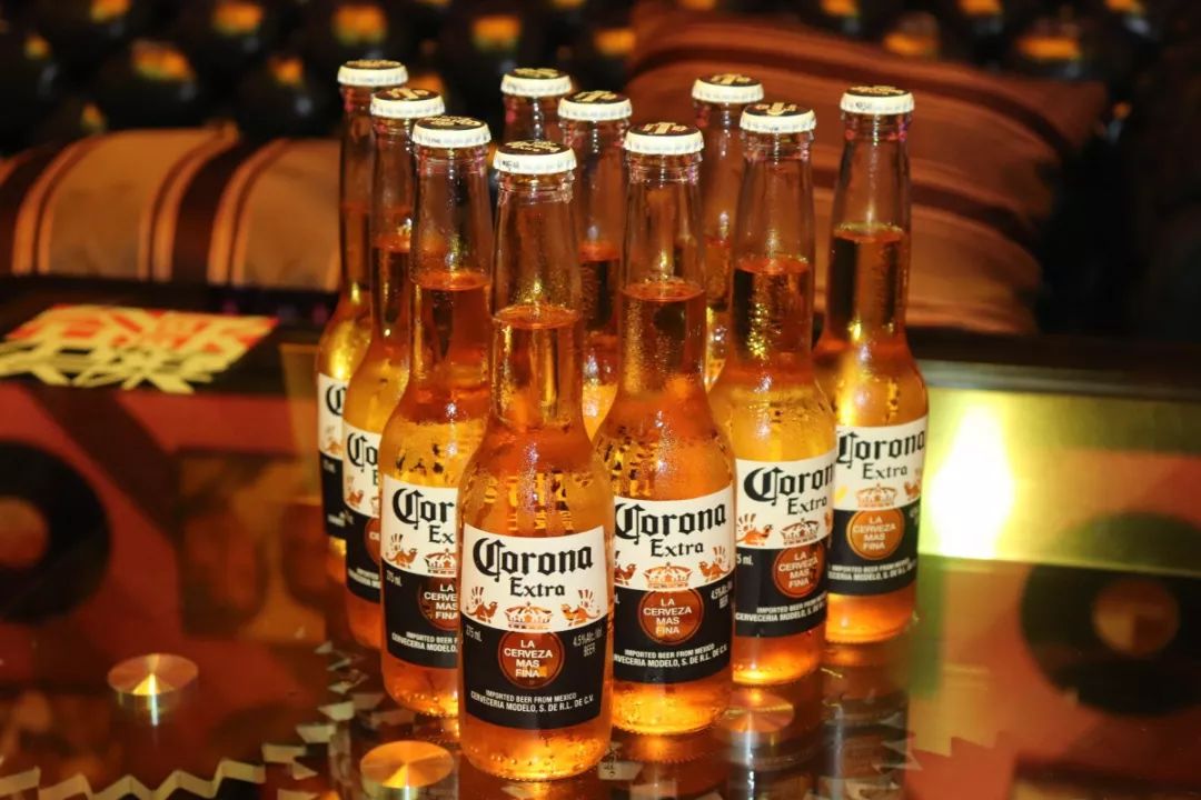 清远地标级KTV，坐拥网红时光隧道，还把热带雨林搬了过来