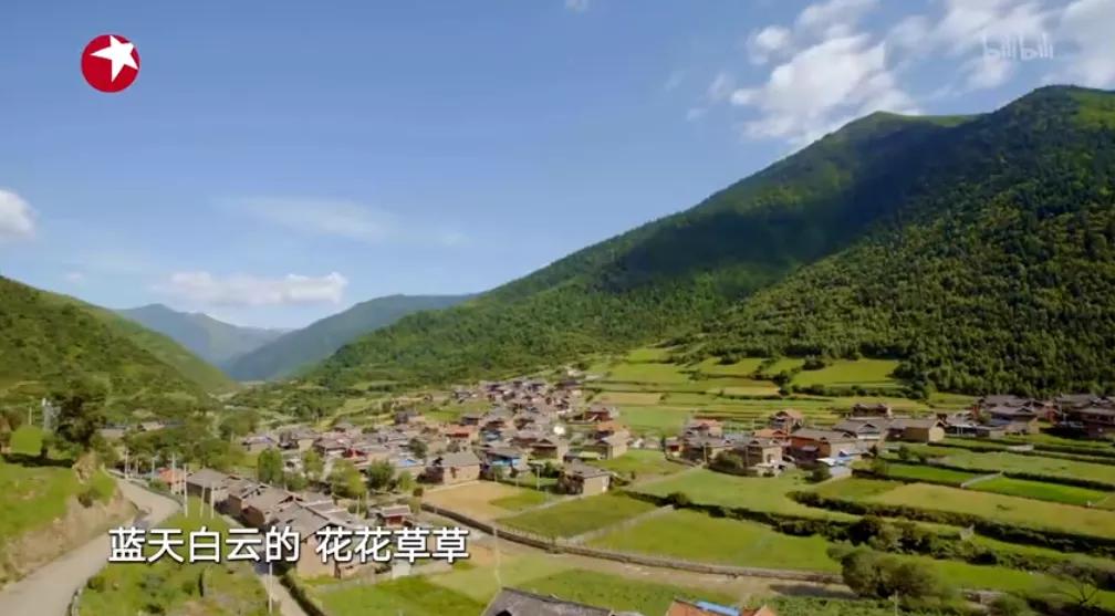 5姐妹同居养老引热议：她们为何花费400万买旧房建别墅安家？