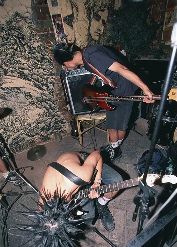 管不到一千块的鞋子叫「马丁」，上海名媛都瞧不上你