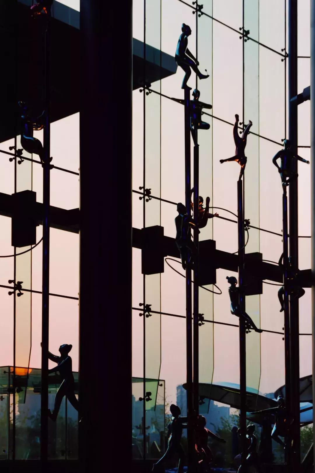 住过无数家W,却被新开业的西安W迷到愣神！原来真存在流光溢彩的梦