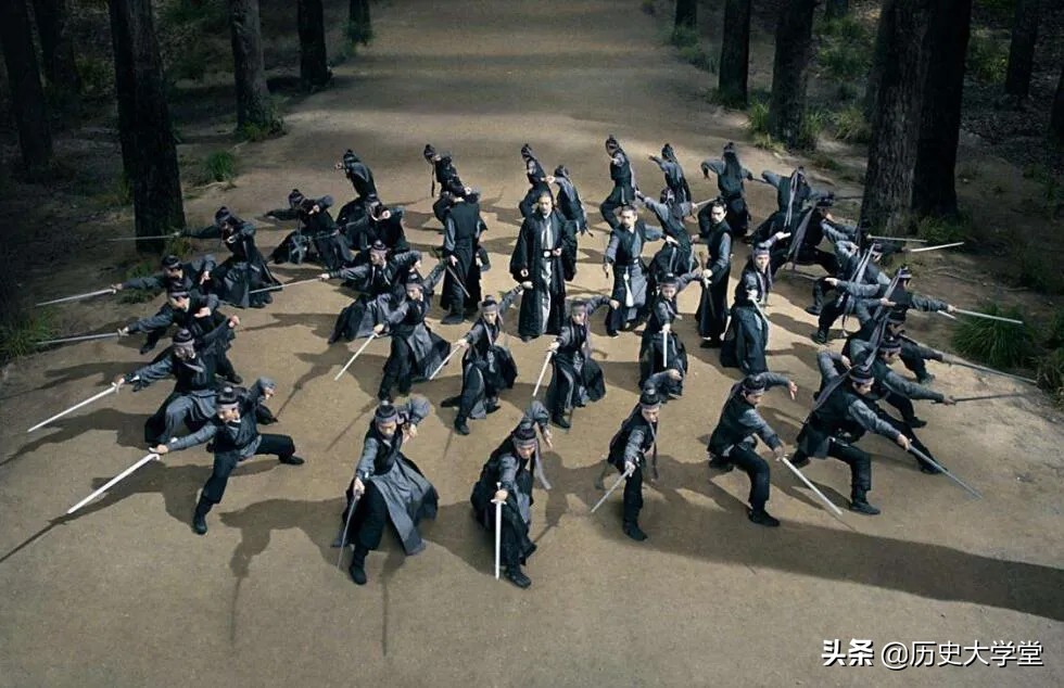 峨眉和华山的区别,金庸对华山论剑的描述