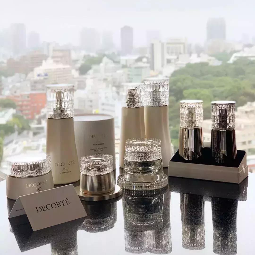 黛珂aq属于什么档次,黛珂aq系列金色和白色有什么区别