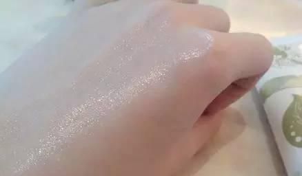 如何将手部快速变得光滑白嫩,双手变白嫩的小妙招