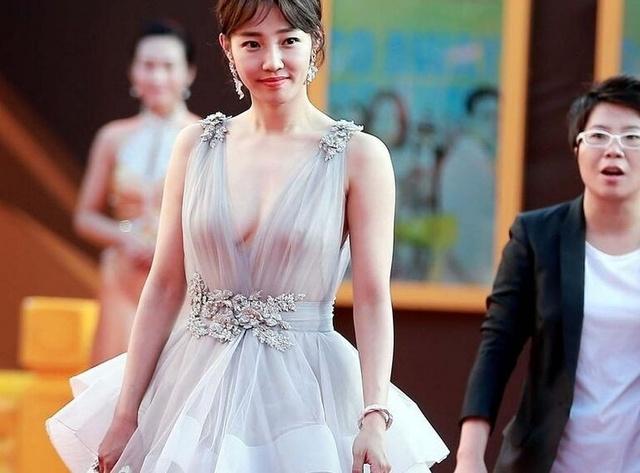 白百何为何被称女版陈冠希,白百何为什么称为女版陈冠希