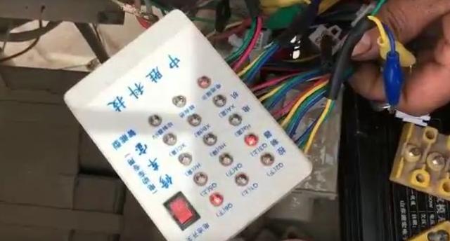 傻瓜型修车宝的使用方法,怎样用修车宝测量控制器的好和坏