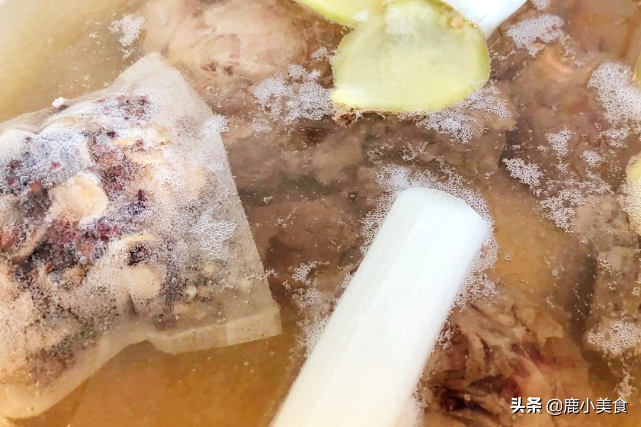 炖羊肉只放三种调料就够了,炖羊肉切记三不放