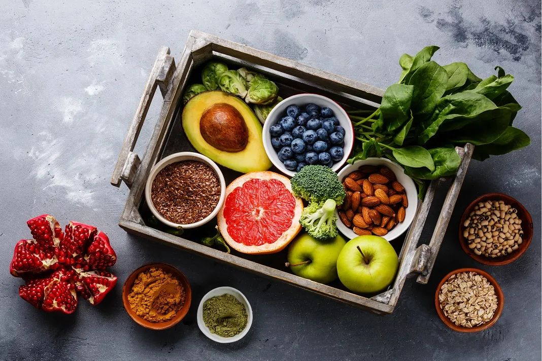 酒精主要影响大脑的哪个部分,酒精对大脑造成的第一个反应