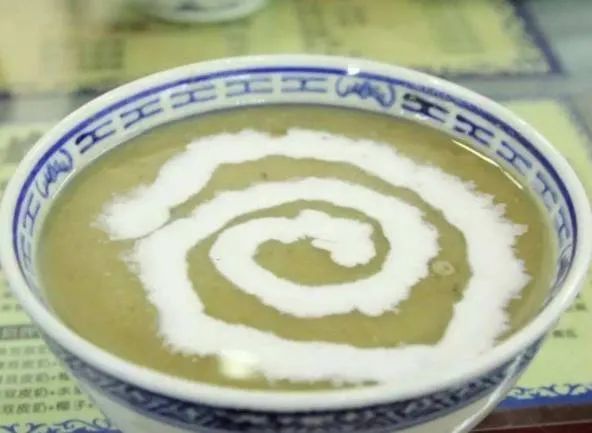 不再是绿豆粥主宰夏天的圣光时刻了!绿豆牛奶配一脸