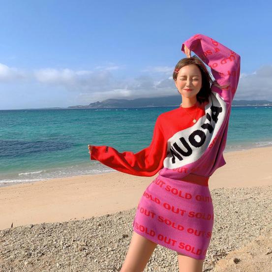 韩国女生衣服基本全是包臀裙,韩国女性冬天穿搭包臀裙